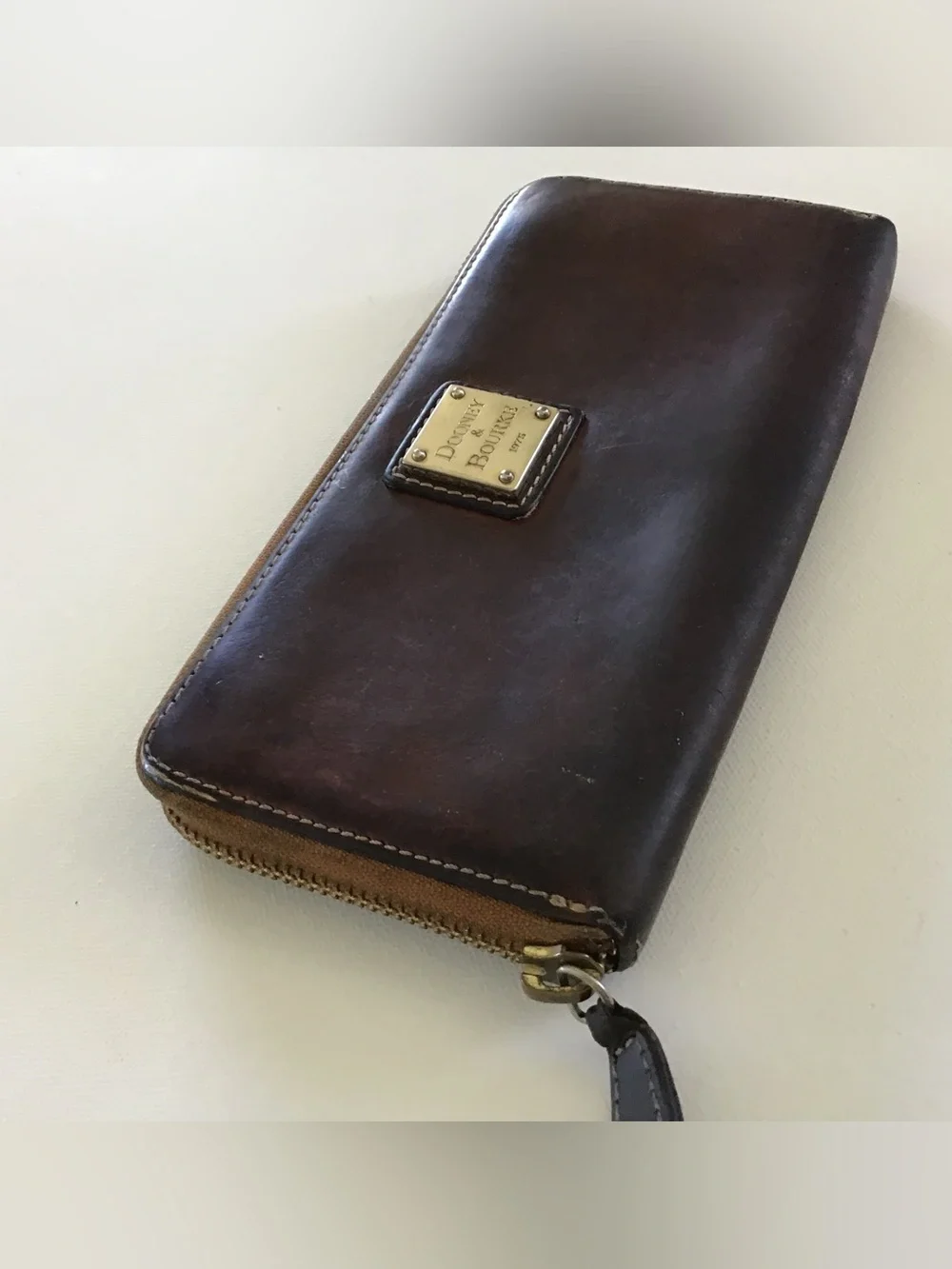 Vintage Dooney & Bourke Florentine Leather Zip Around Wallet Brown